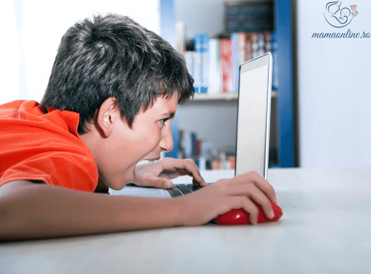 Cum să îți faci copilul să nu mai petreacă atât de mult timp pe calculator, telefon sau tabletă?