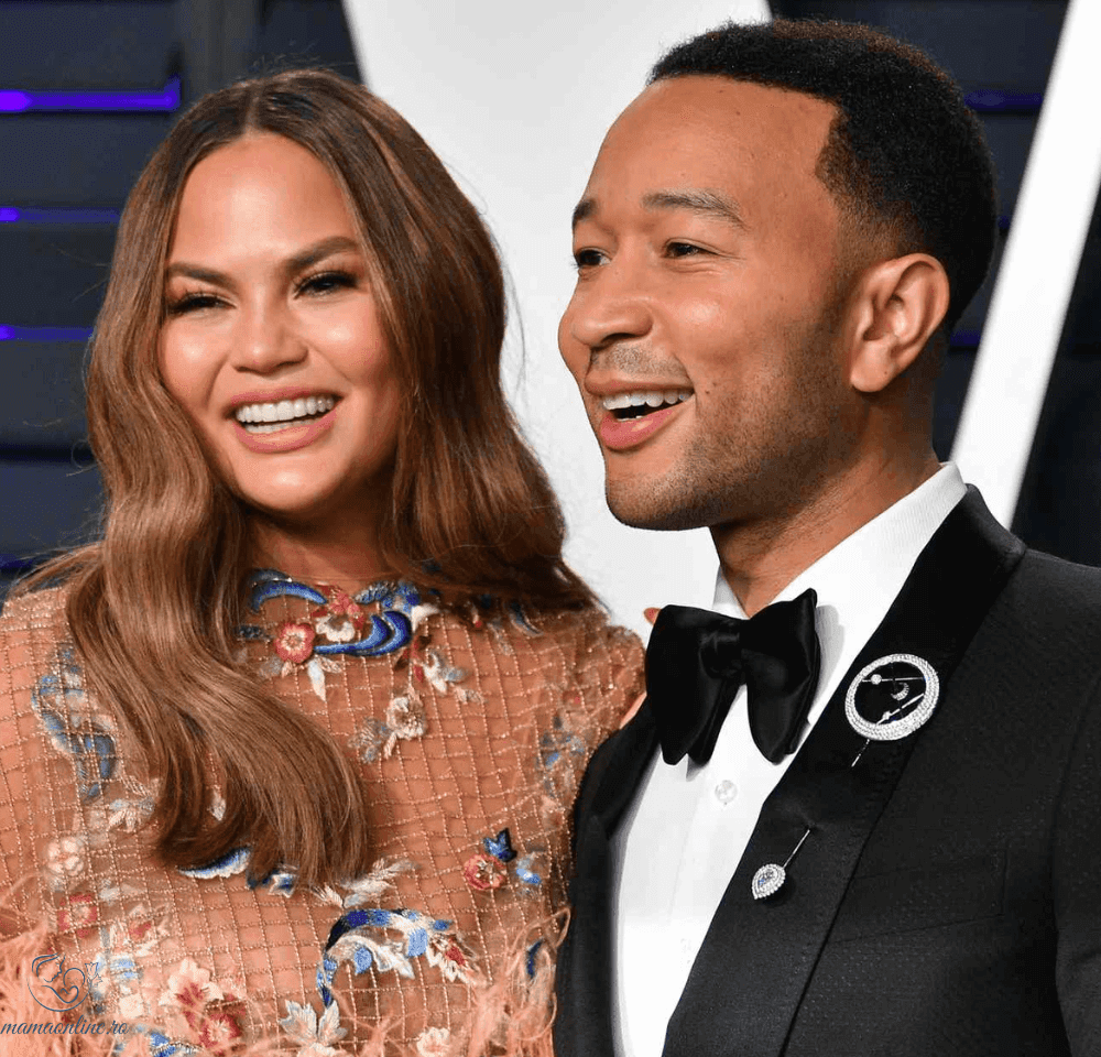Chrissy Teigen a născut cel de-al treilea copil. John Legend a făcut anunțul în timpul unui concert