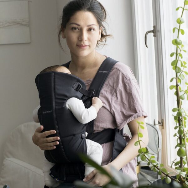 BabyBjorn - Marsupiu anatomic Mini, cu pozitii multiple de purtare, Black, Bumbac - imagine 2