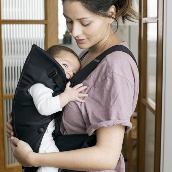BabyBjorn - Marsupiu anatomic Mini, cu pozitii multiple de purtare, Black, Bumbac - imagine 3