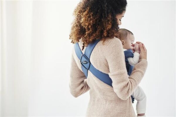 BabyBjorn - Marsupiu anatomic Mini, cu pozitii multiple de purtare, Vintage Indigo, Bumbac - imagine 5