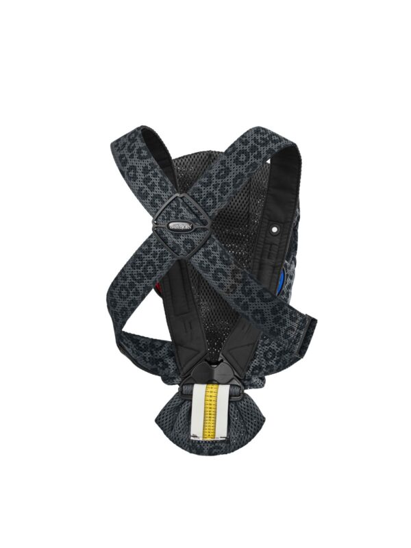 BabyBjorn - Marsupiu anatomic Mini, cu multiple pozitii de purtare, Anthracite/Leopard, 3D Mesh, Editie Limitata - imagine 4