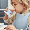 BabyBjorn - Set hranire: farfurie, lingurita, furculita, pahar si bavetica pentru bebe, Powder Blue - imagine 3