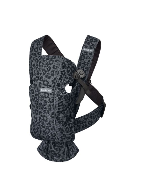 BabyBjorn - Marsupiu anatomic Mini, cu multiple pozitii de purtare, Anthracite/Leopard, 3D Mesh, Editie Limitata