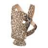 BabyBjorn - Marsupiu anatomic Mini, cu multiple pozitii de purtare, Beige/Leopard, Bumbac, Editie Limitata