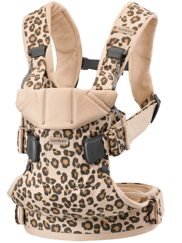 BabyBjorn - Marsupiu anatomic One, cu pozitii multiple de purtare Beige/Leopard Bumbac - Editie Limitata